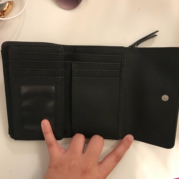 FOSSIL Wallet 🦖 - Picture 3 of 3